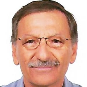 Dinos Nicolaides